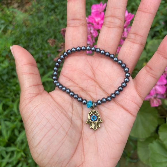 🪬Hamsa Evil Eye Glass Bead Stretch Stackable Bracelet🪬 - Picture 1 of 3